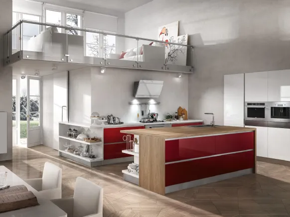 Cucina Moderna con isola Reflexa 06 in laminato Bordeaux e Bianco con top in tavolato Olmo e finitura Ghiaccio di Home Cucine